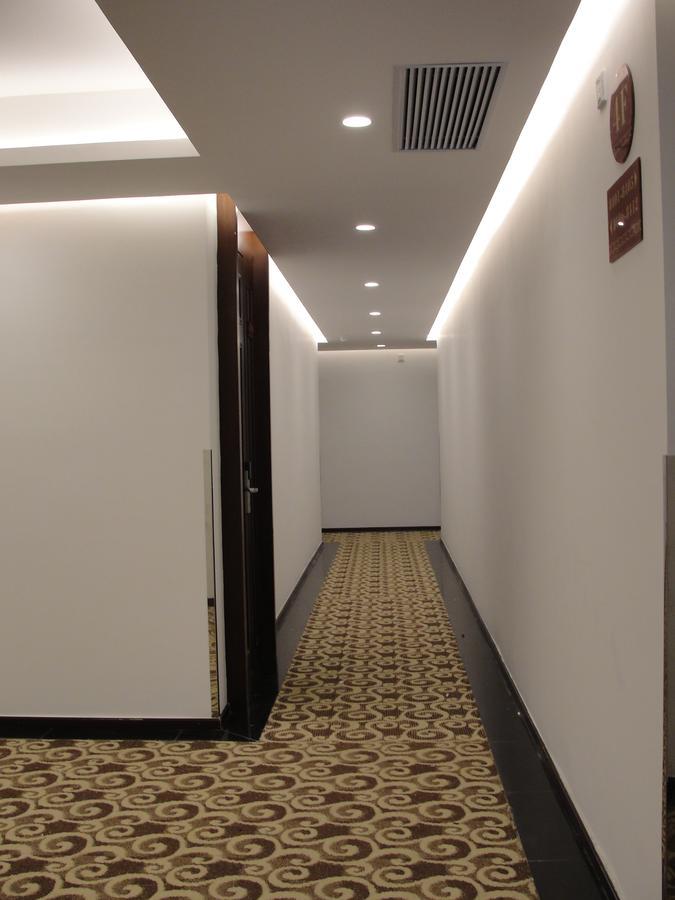 Royal Holiday Hotel Yangon Dış mekan fotoğraf