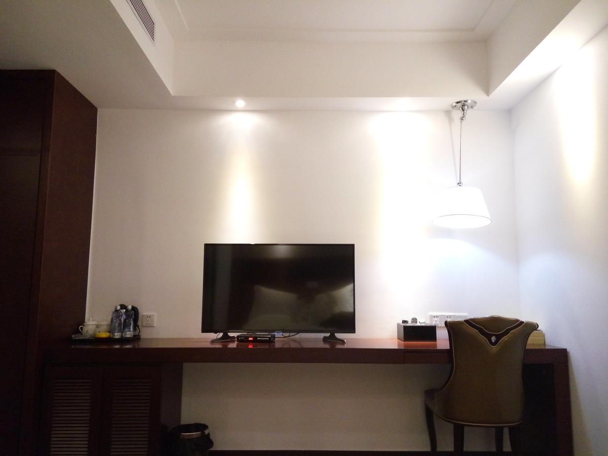 Royal Holiday Hotel Yangon Dış mekan fotoğraf