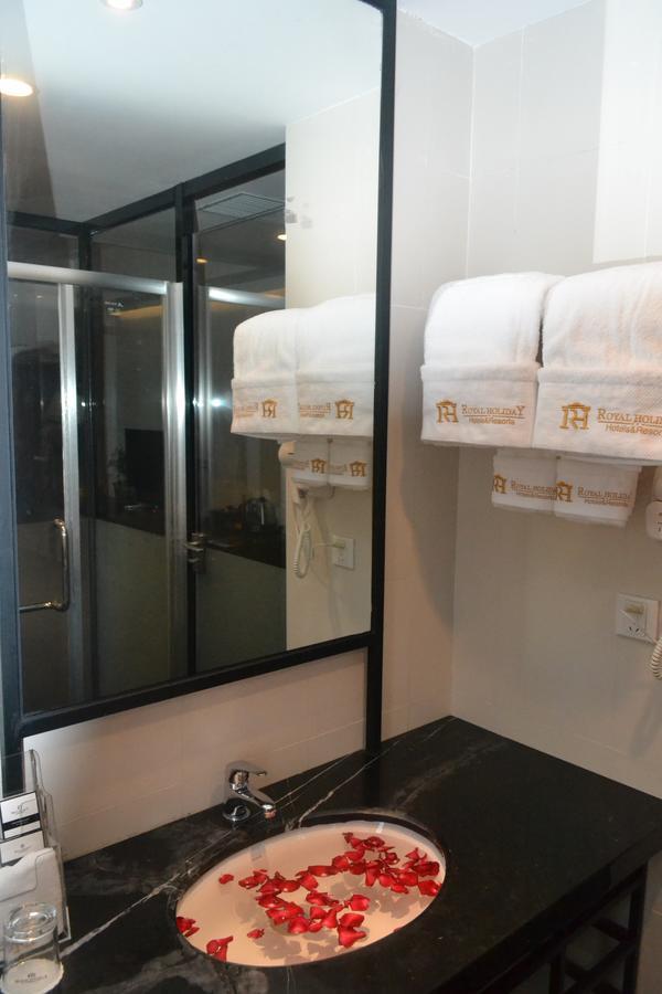 Royal Holiday Hotel Yangon Dış mekan fotoğraf