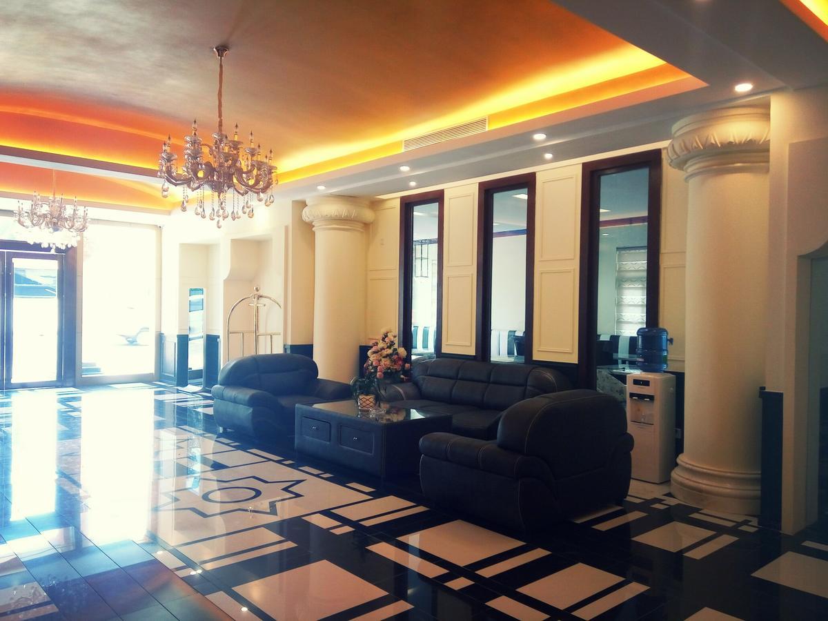 Royal Holiday Hotel Yangon Dış mekan fotoğraf