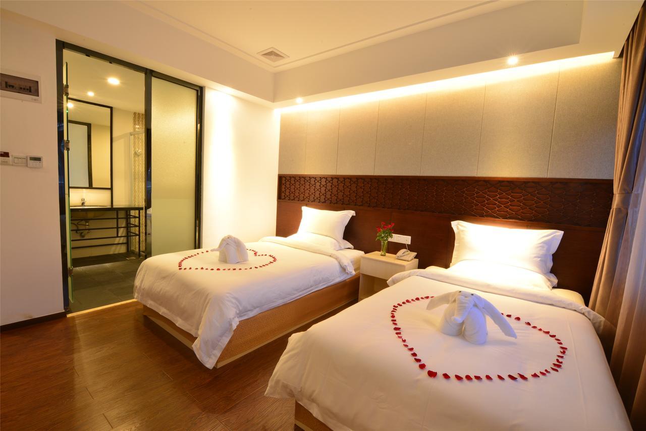 Royal Holiday Hotel Yangon Dış mekan fotoğraf