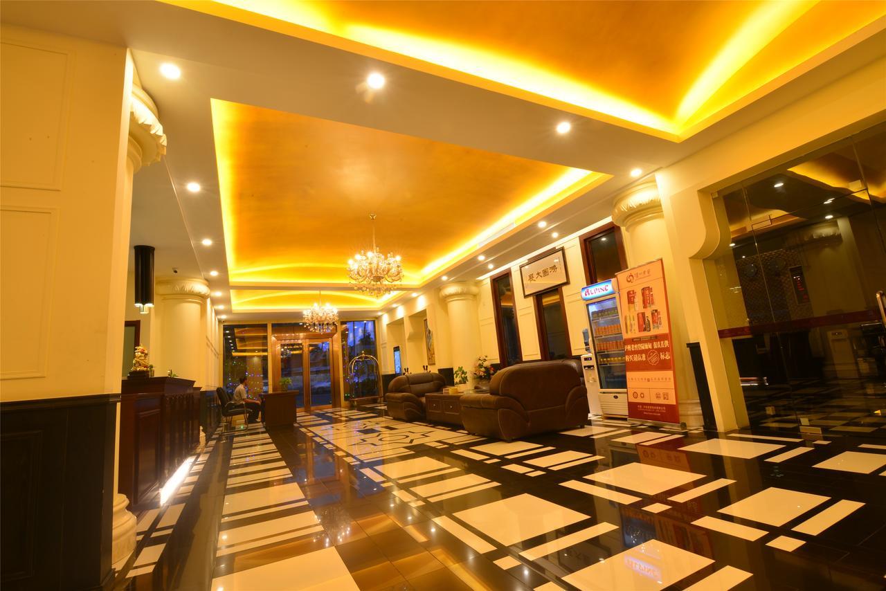 Royal Holiday Hotel Yangon Dış mekan fotoğraf